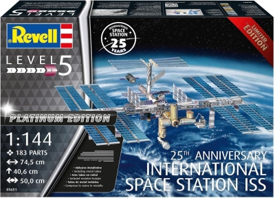 Assembly model, Revell, Platinum Edition for the 25th Anniversary of the International Space Station